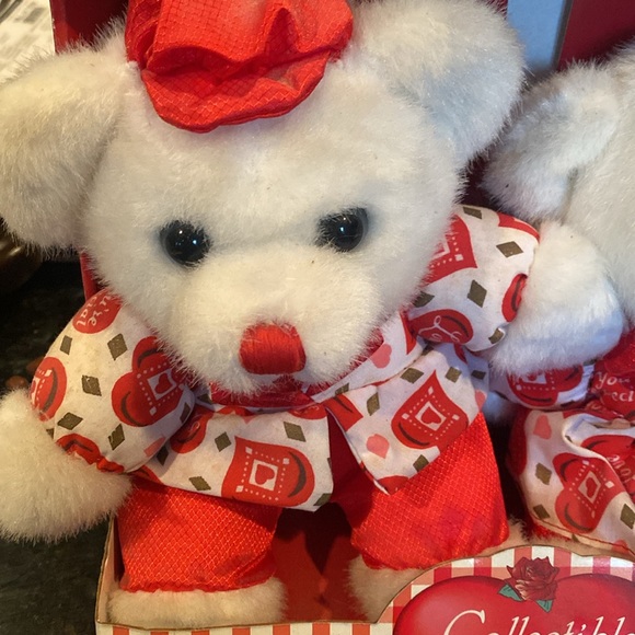 NWT Collectible Memories St. Valentine’s Day Set of 2 Plush Bears - Picture 2 of 4